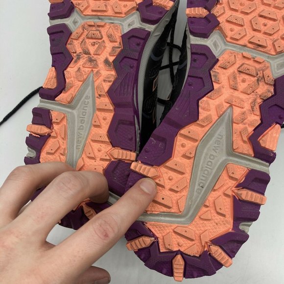 New Balance 412v3 Womens Hiking Trail Shoes Black Size 8.5B EU 40 - Picture 9 of 9